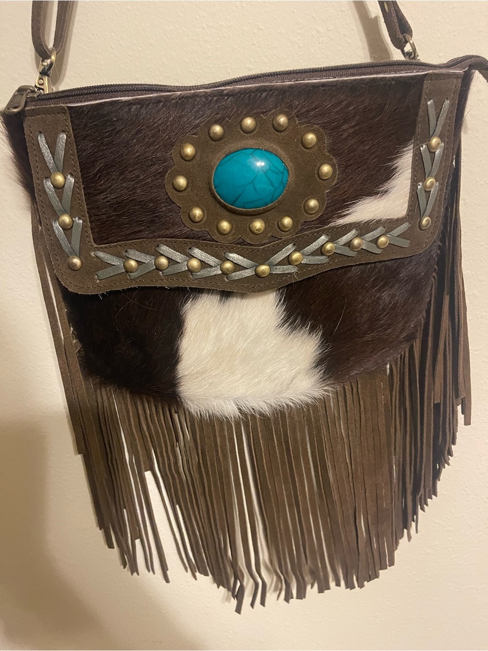 Boho Fringe Crossbody Bag with Turquoise Accent - Brown/White